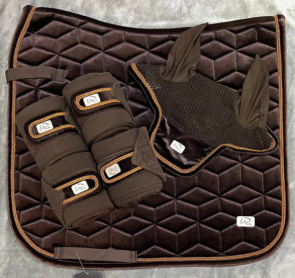 HKM Mellow Velvet Set - Dark Brown - Dressage Saddle Pad/Fleece Bandages/Fly Veil